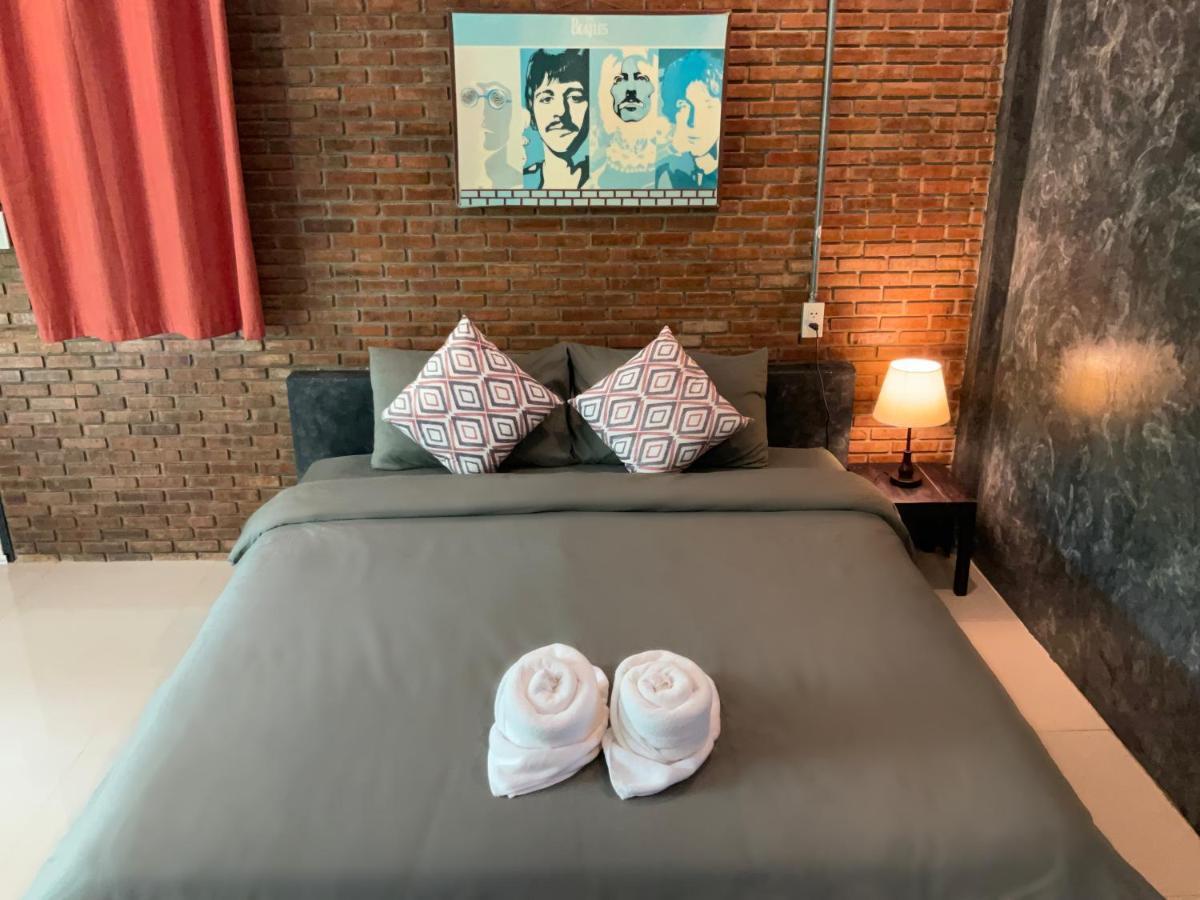 Baan Tonjaeng Resort Chai Nat エクステリア 写真